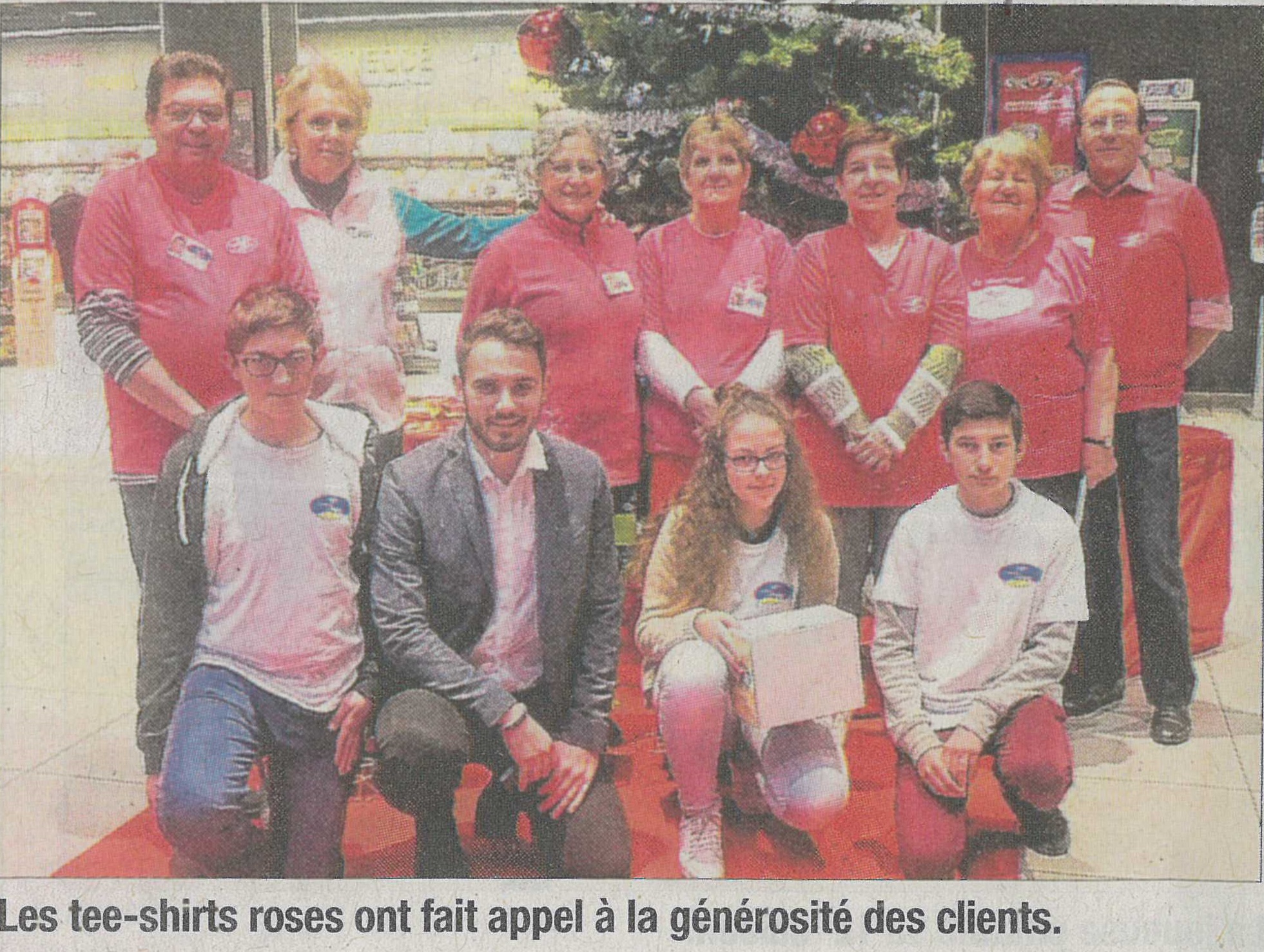 Les tee-shirts roses des volontaires d'Agir Contre le Cancer Drôme Ardèche (ACC 26)