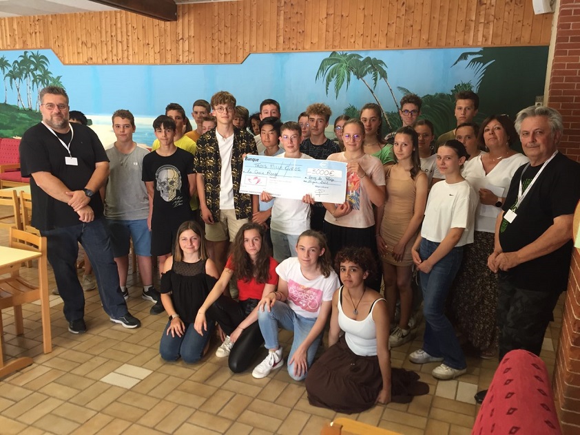 LA SOLIDARITE AU COLLEGE