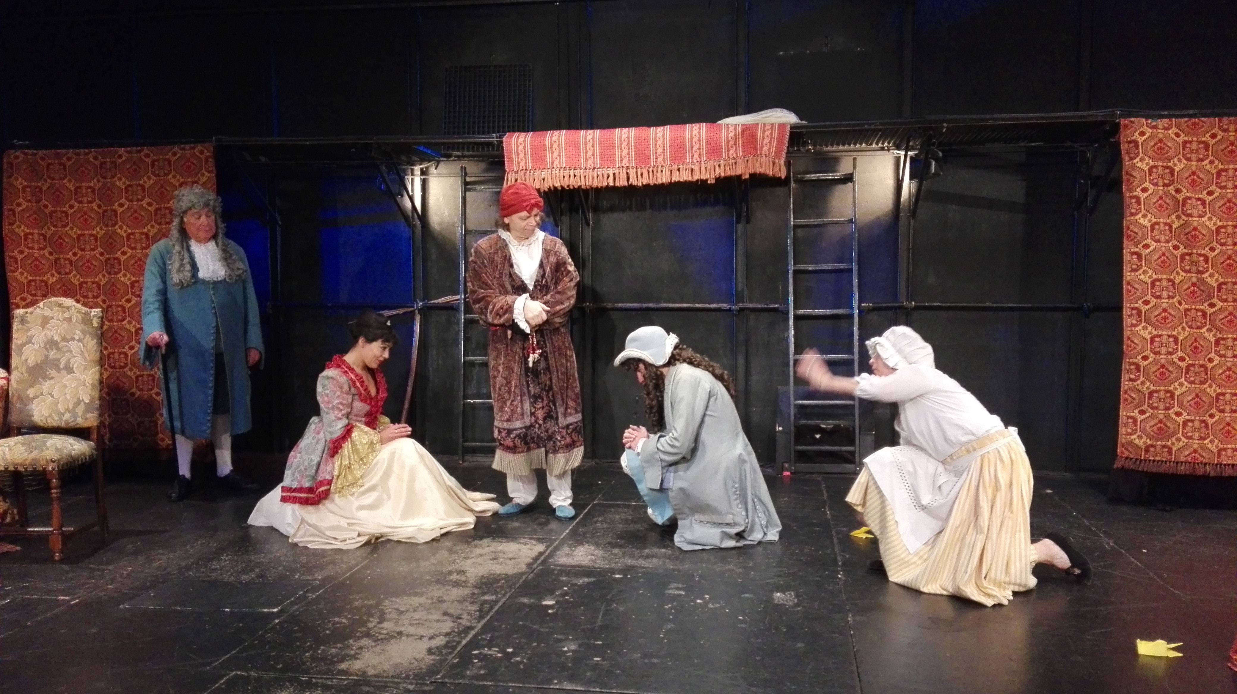 LES CM2s AU THEATRE
