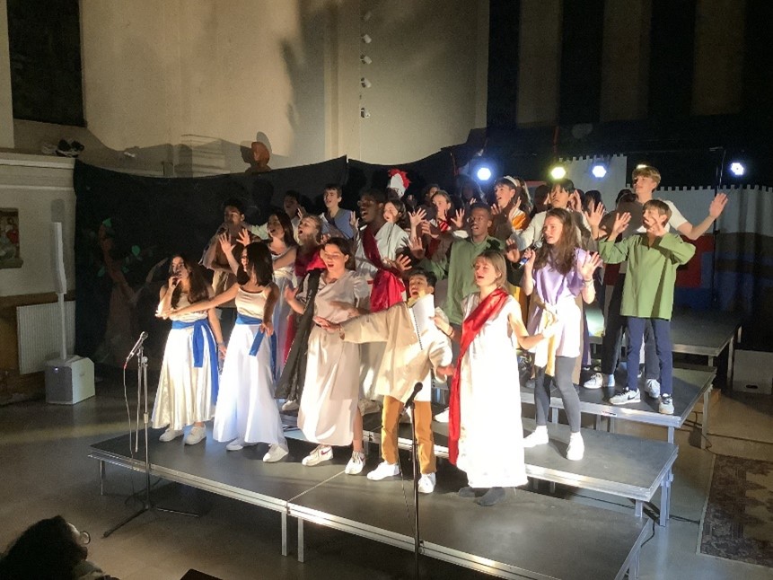 PILATE ENQUÊTE…..