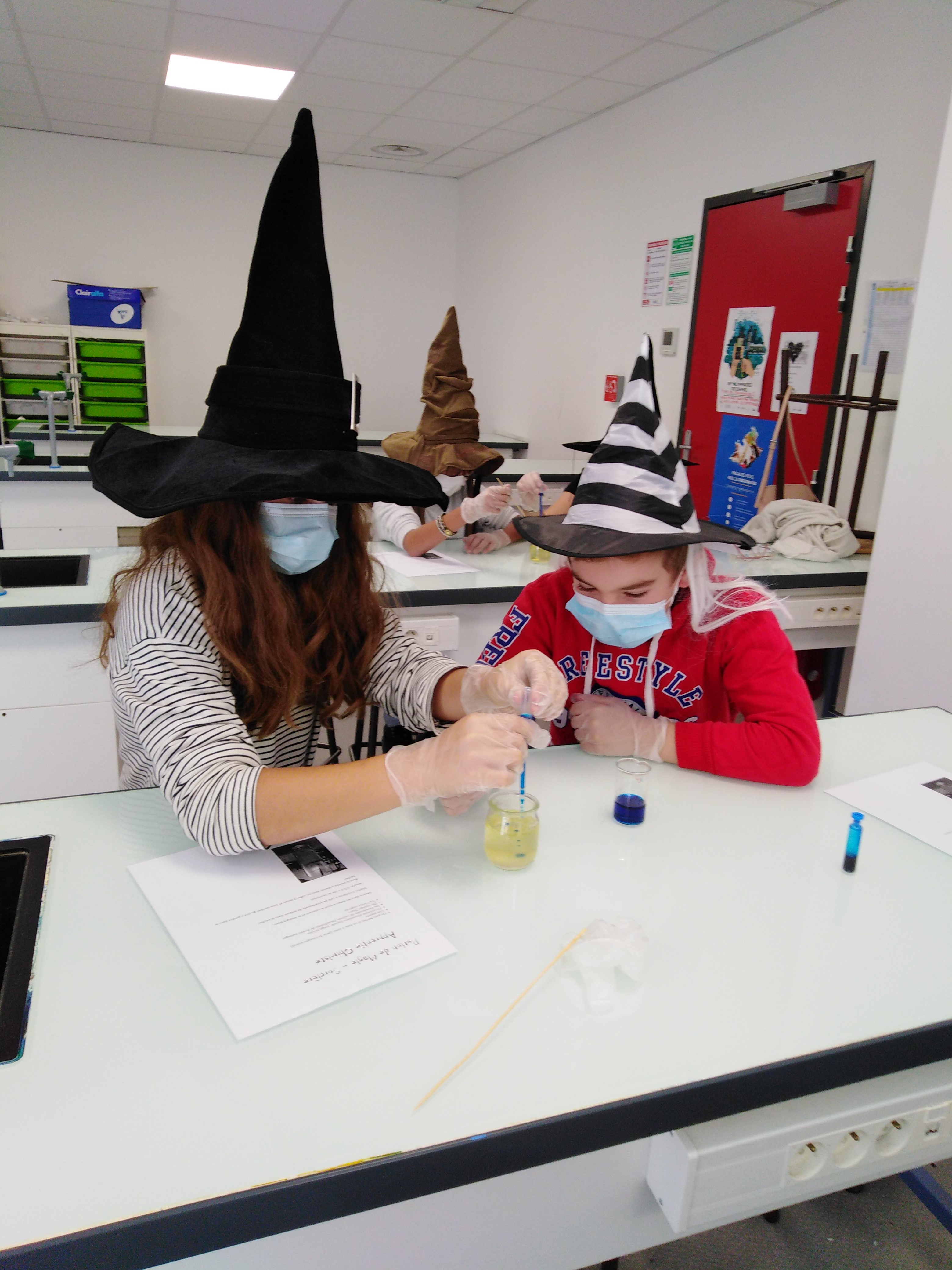 HALLOWEEN AU CLUB SCIENCES !