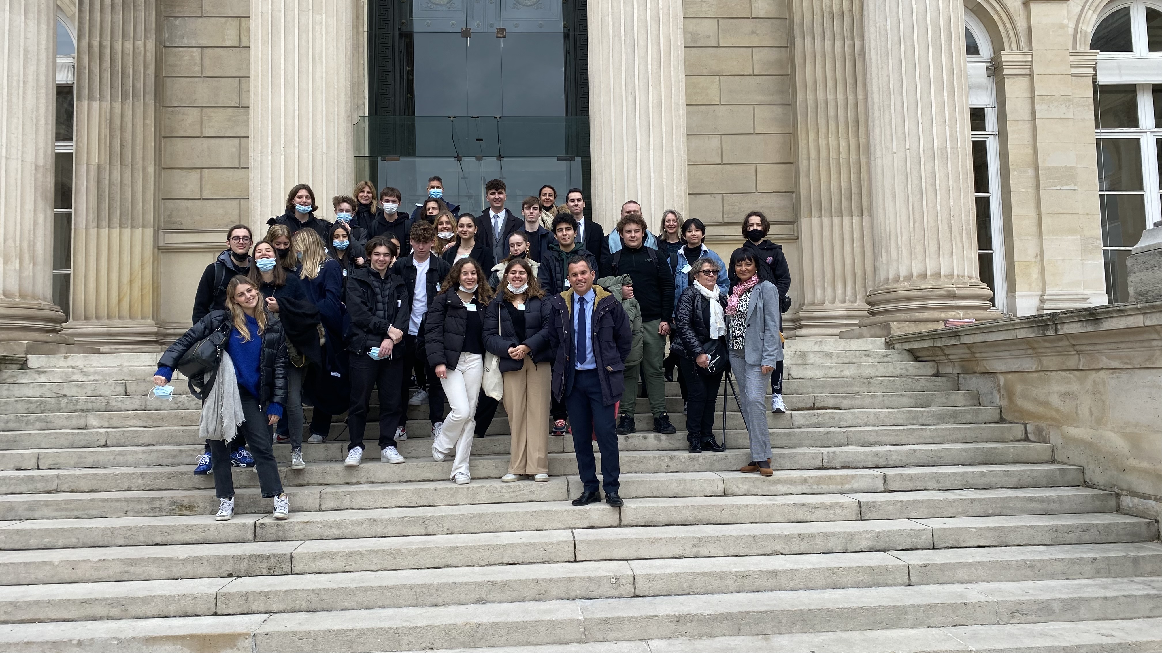 VISITE DE L' ASSEMBLEE NATIONALE POUR LES PREMIERES