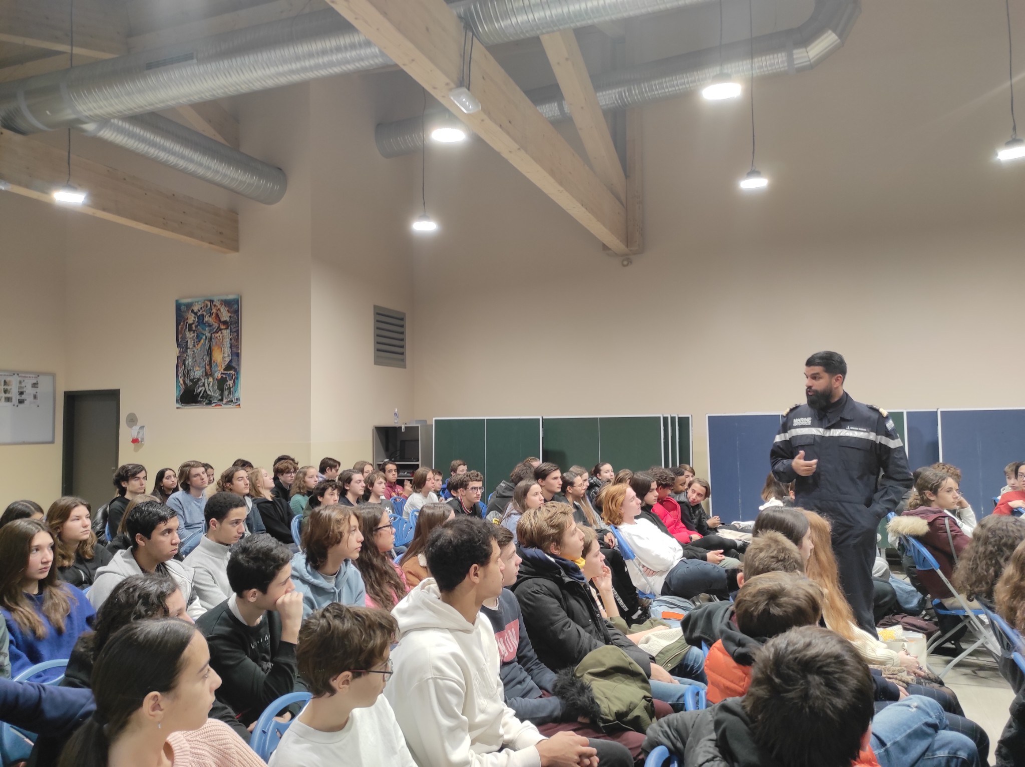 QUAND L'ARMEE VIENT A LA RENCONTRE DES JEUNES