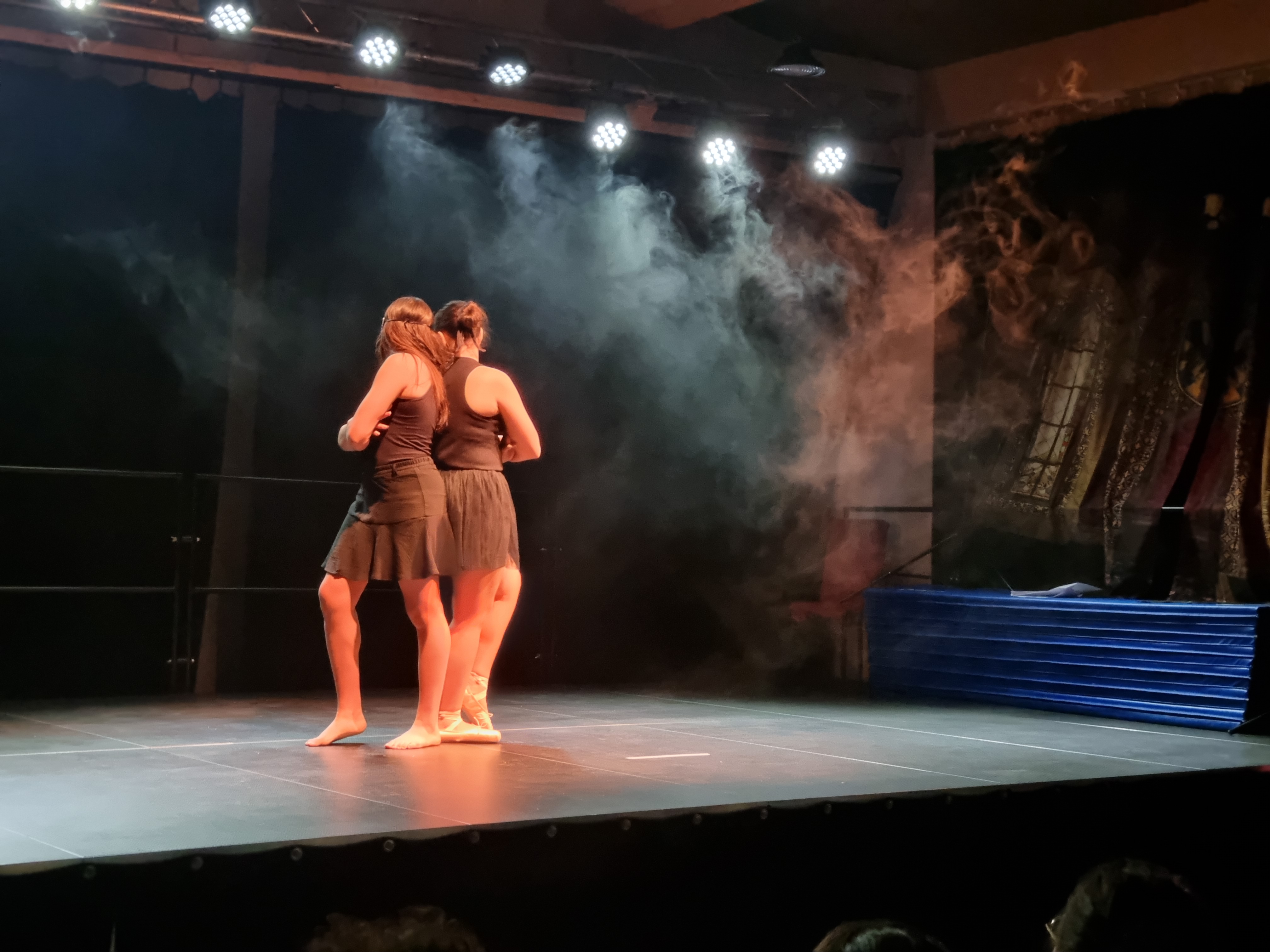 UNE SOIREE DES TALENTS JOYEUSE ET COLOREE !